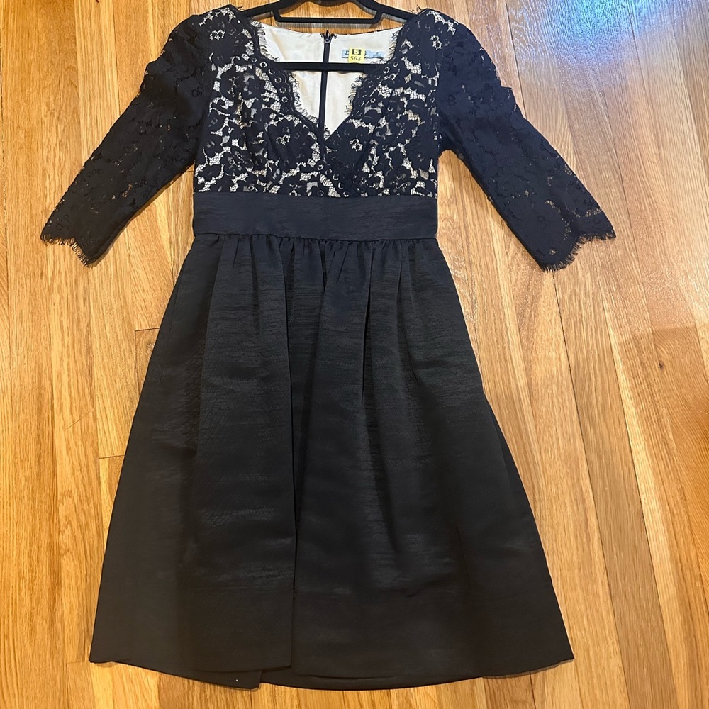 Eliza J Eyelash Lace Fit Flare Dress 3/4 Sleeve Above Knee Pocket Black. Size 2